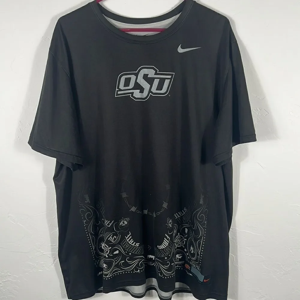 🔥🔥OKLAHOMA STATE COWBOYS Nike Dri-Fit Graphic Performance Tee - Mens 2XL - EUC